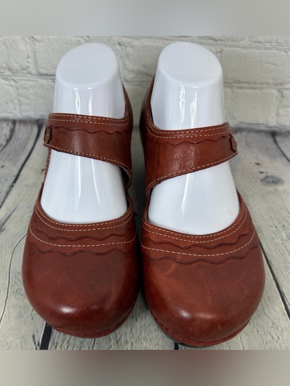 Brand new floral Dansko mary janes clogs
